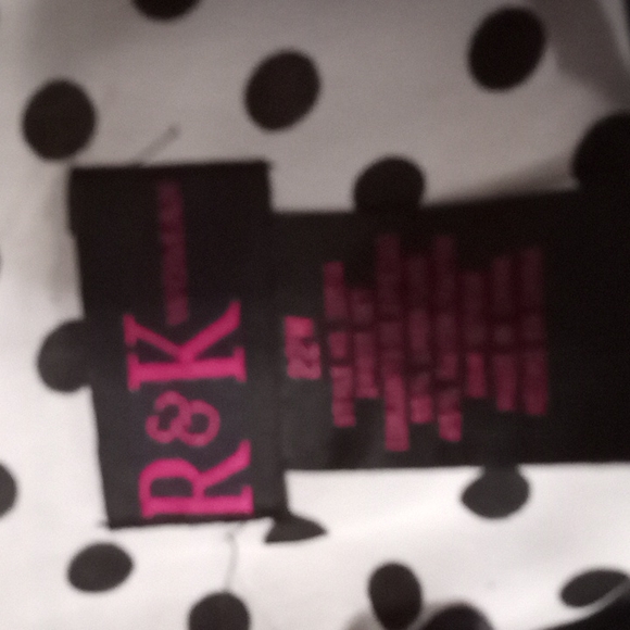 VEST - Picture 4 of 5